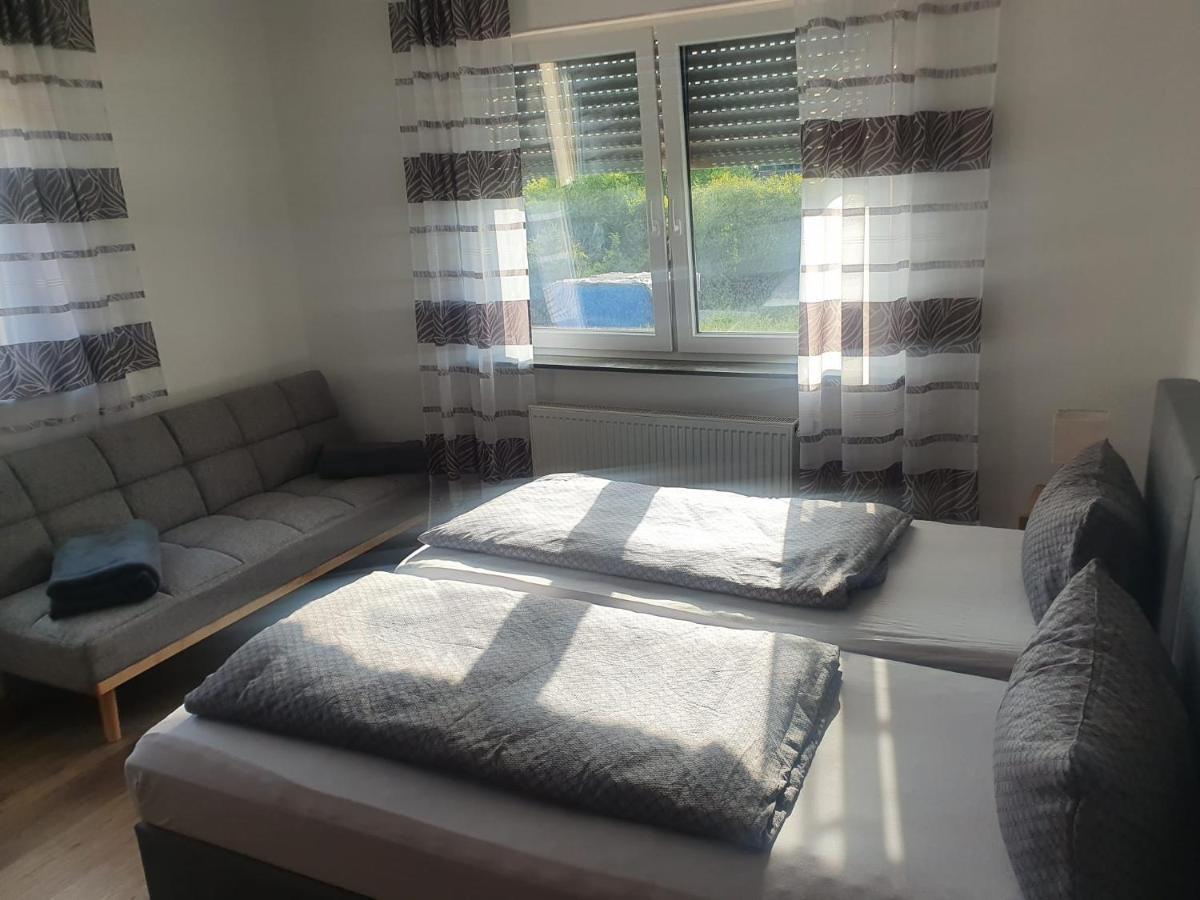 Katjas Ferienwohnungen Giebelstadt Extérieur photo